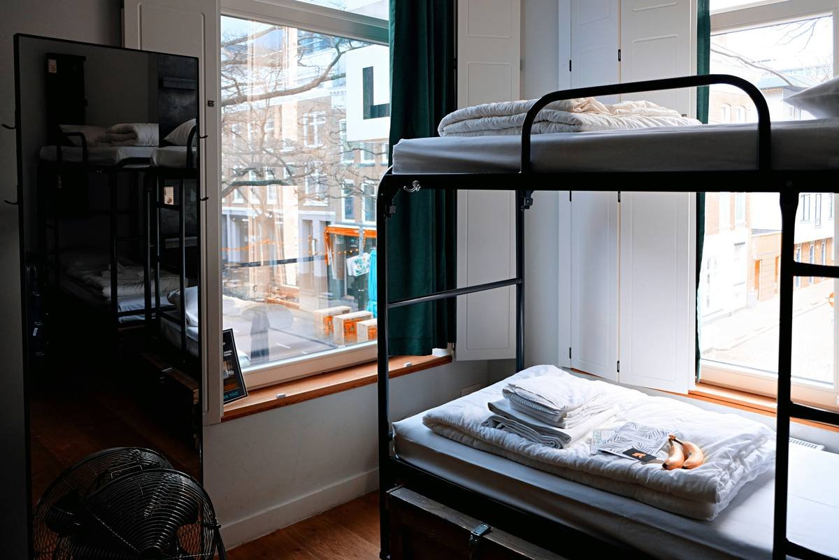 Are Bunk Beds Safe for Adults? The Expert Truth (Spoiler: It’s Complicated)