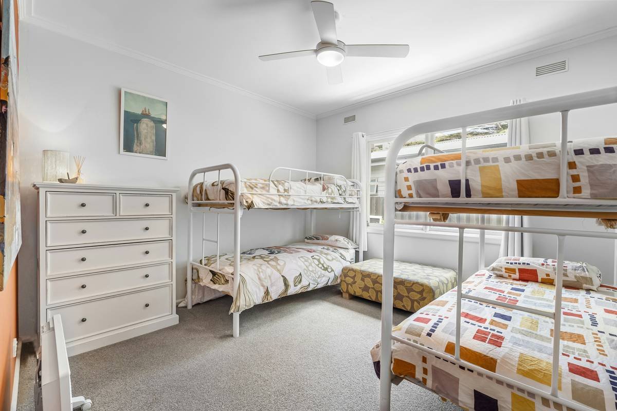 Why Bunk Beds Full Size Might Be Your Space-Saving Secret Weapon (And When They’re a Terrible Idea)